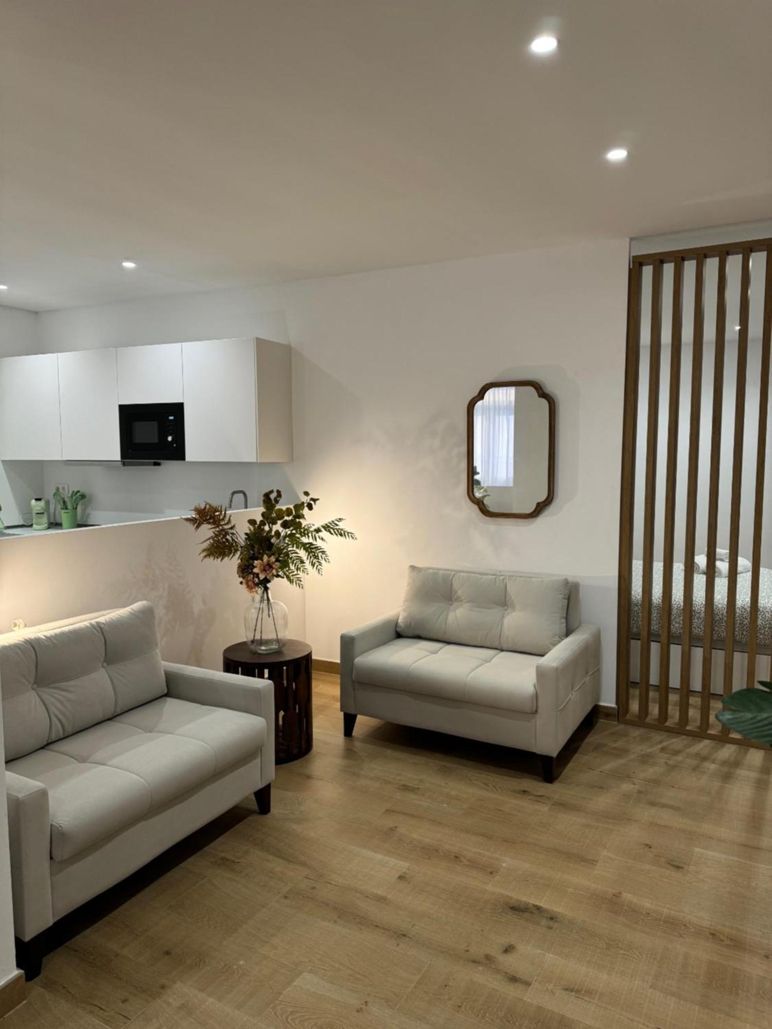 Alderete Suites Малага Екстериор снимка